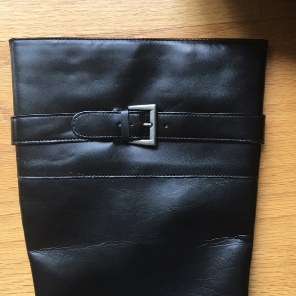 Danelle Boot - Picture 3 of 4